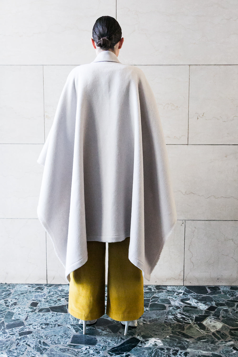 Midi recycled wool cape