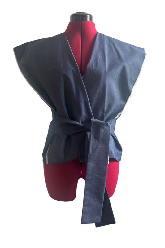 Maglia a maniche lunghe con collo a barchetta