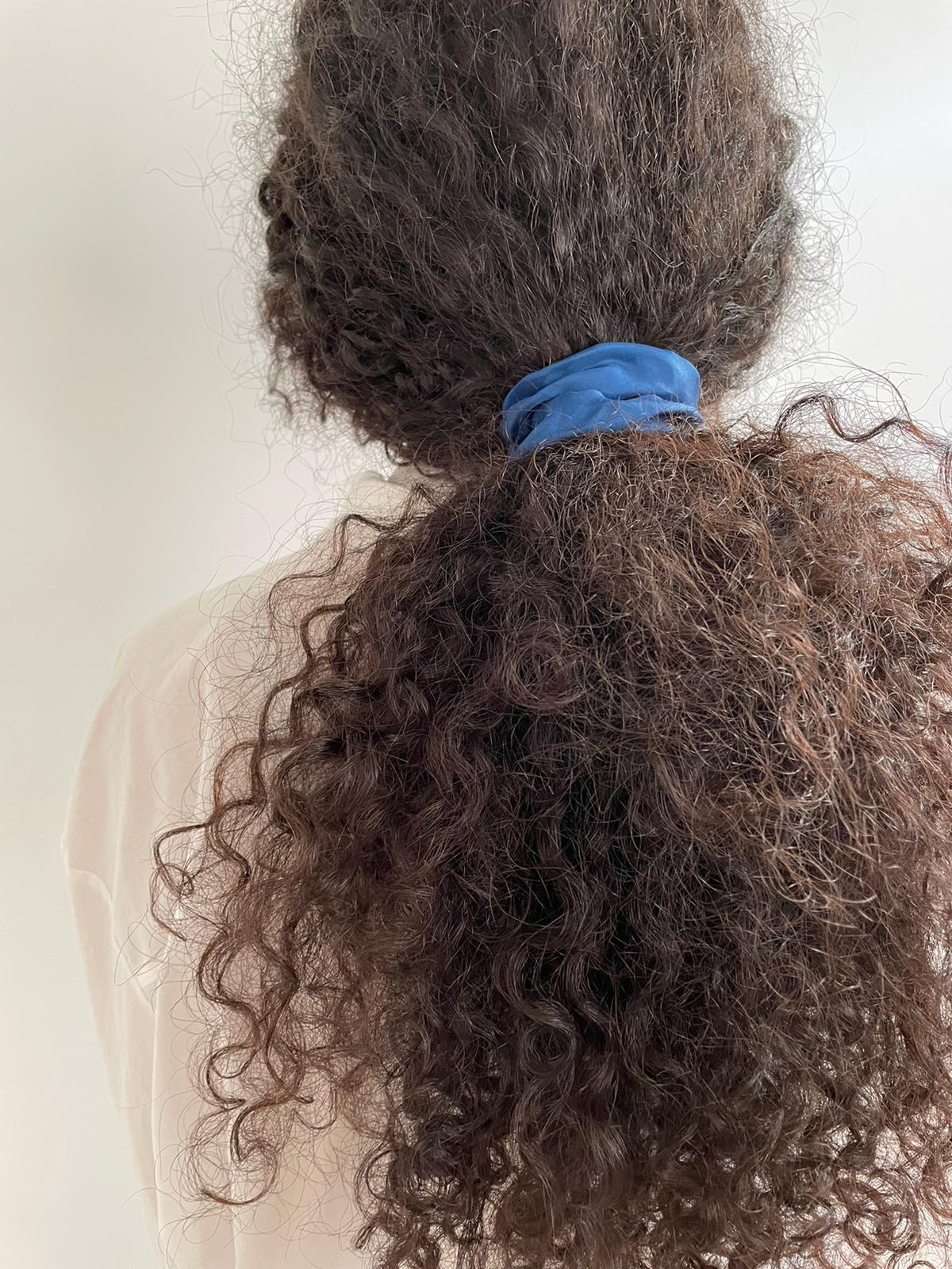 0/100 BLUE SCRUNCHIE